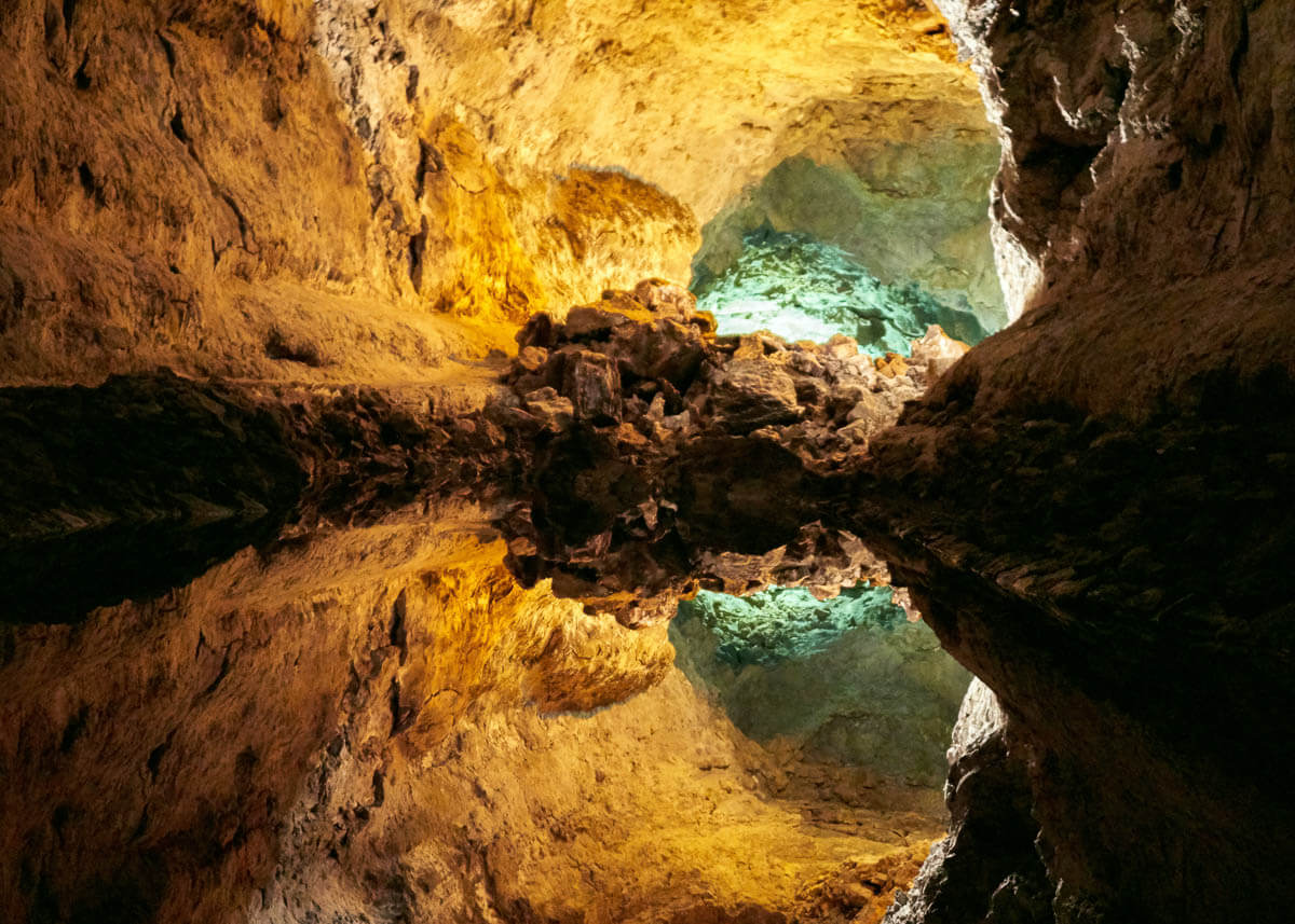 How To Visit Cueva de los Verdes in Lanzarote